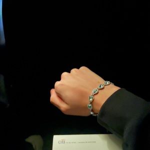 Meet your Posher, Sebastian